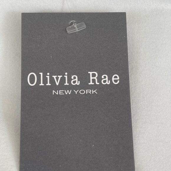 Olivia Rae - Short sleeve side cinch top. Size: XL Color: White - Picture 5 of 6